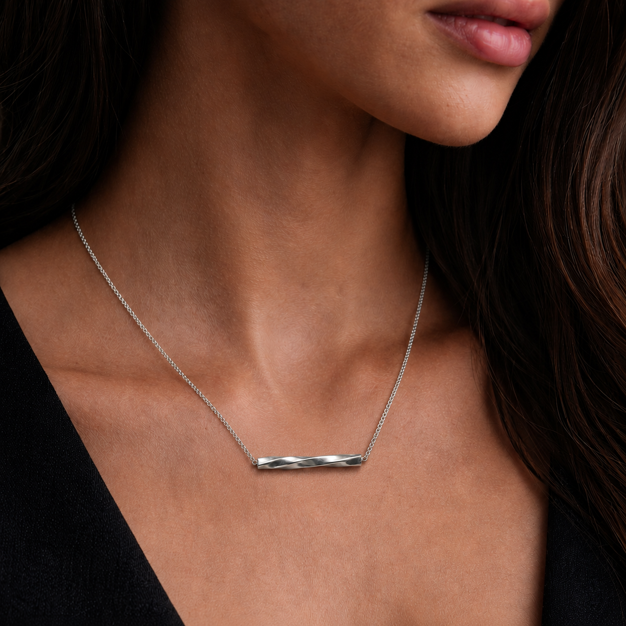The Line Necklace