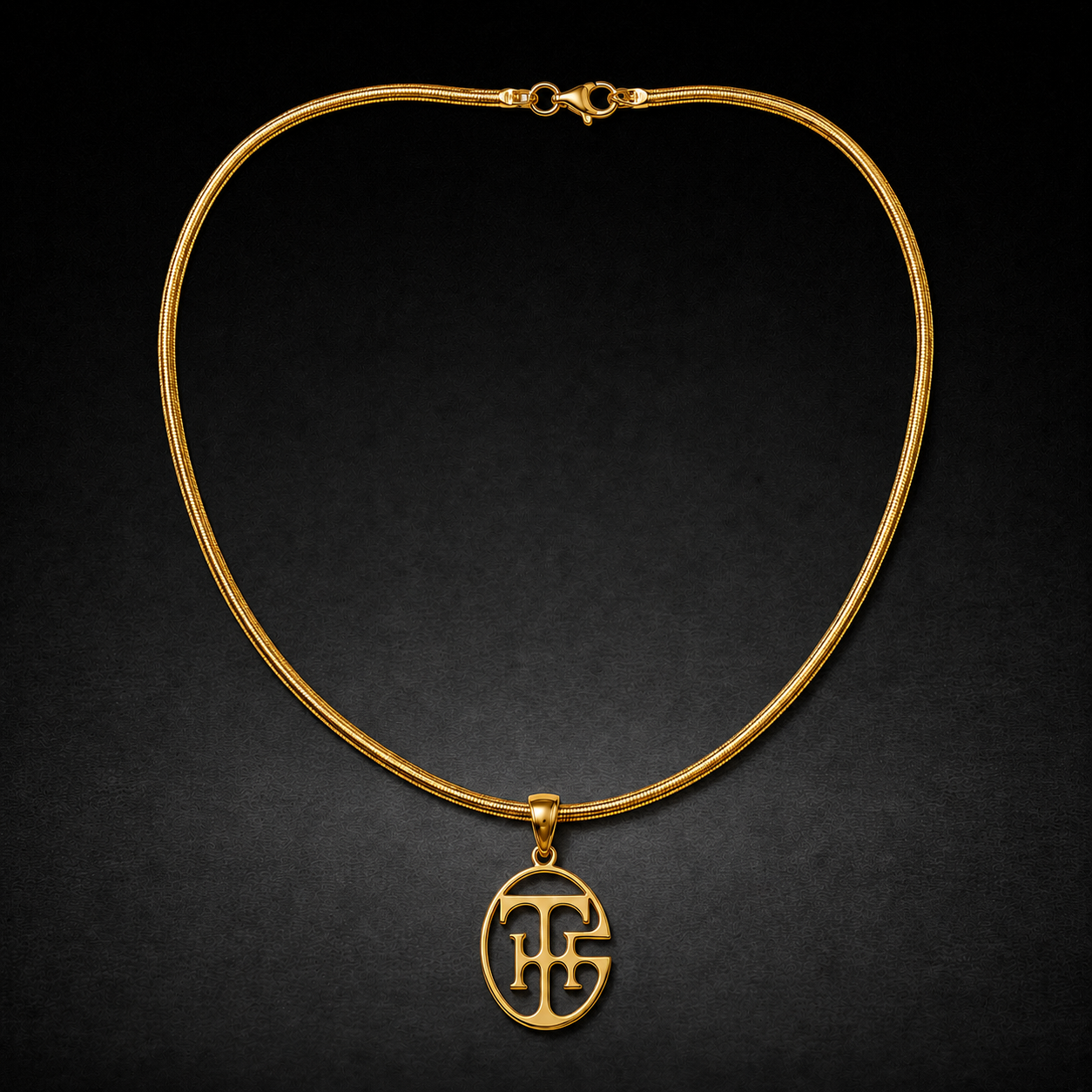 The open Seal Necklace